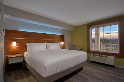 Holiday Inn Express Pigeon Forge – Sevierville an IHG Hotel - image 5