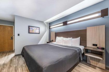 Econo Lodge Sevierville / Pigeon Forge - image 3