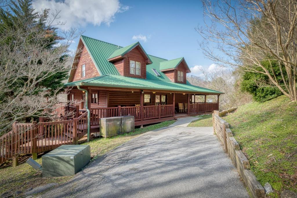 Cherokee Lodge - main image