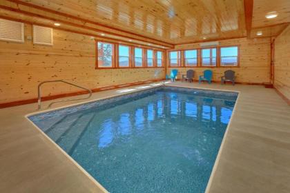 Summit Pool Lodge