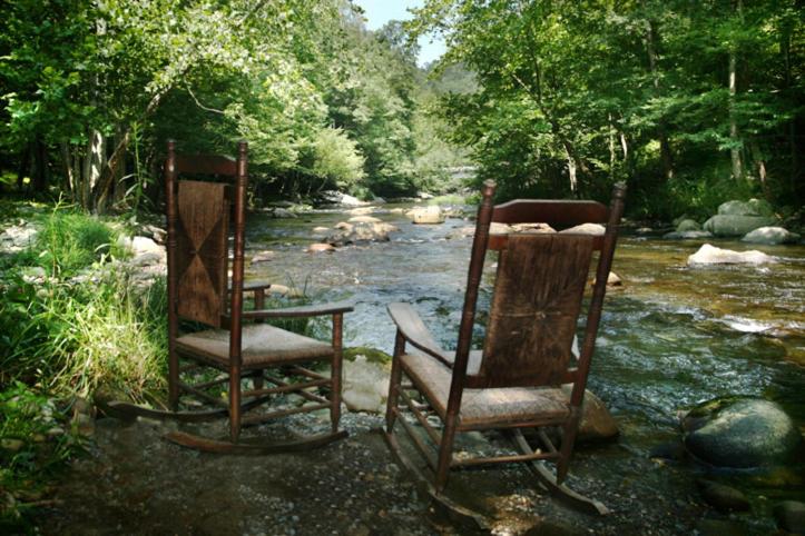 Rivers Edge 3 Bedrooms Sleeps 8 On Stocked Stream Hot Tub Grill - image 5