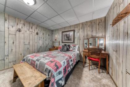 Ray's Chalet - image 5