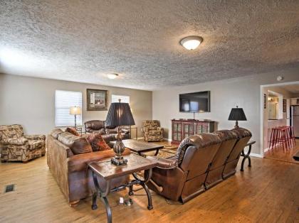Country Charm Luxury Sevierville Home with Hot Tub - image 3