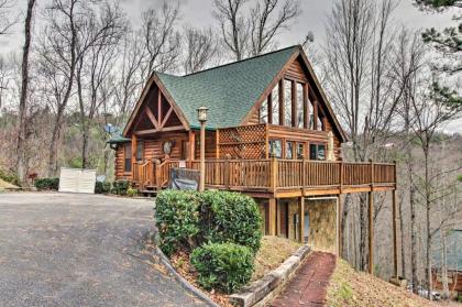 Hatcher mtN Retreat Sevierville Cabin with Hot tub Sevierville