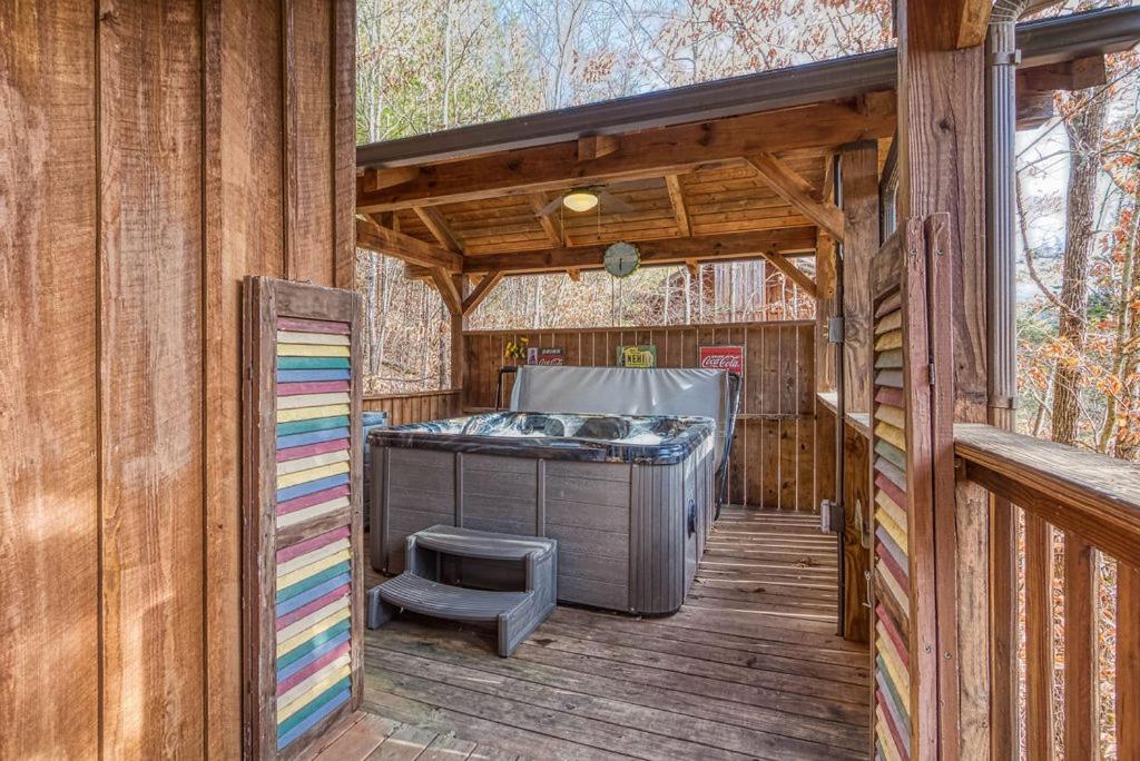 Hillbilly Hideout - image 2