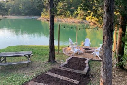 Smoky mtn Lakefront Cabin with Games and Fire Pit