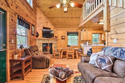 Panoramic mtn Views Scenic Cabin with Hot tub Sevierville