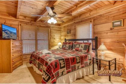 Heaven's Mountain Hideaway - image 13