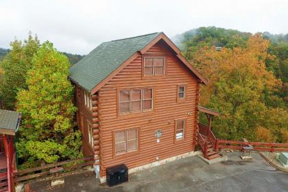Mountain Dreams - Spacious Retreat with Views - image 2