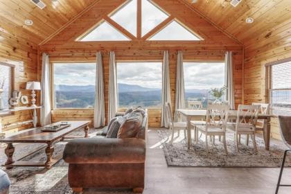 High Expectations - Mountain View Game Room Hot Tub