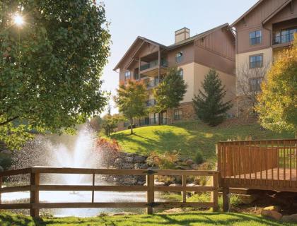 Warm and Beautifully Furnished One Bedroom Condo in Sevierville