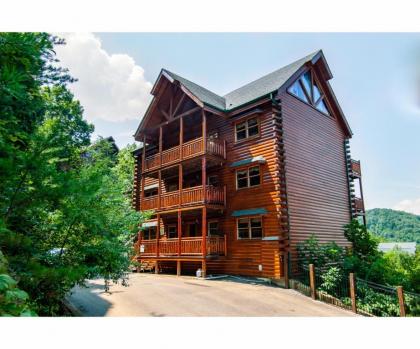 Smoky Mountain Bearadise
