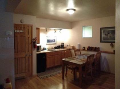 Bears Den Alaska Lodging - image 5