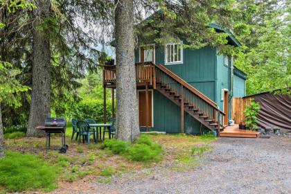 Seward Studio with Deck Outdoor Dining and Mtn Views! - image 16