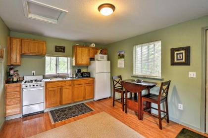 Seward Studio with Deck Outdoor Dining and Mtn Views! - image 18