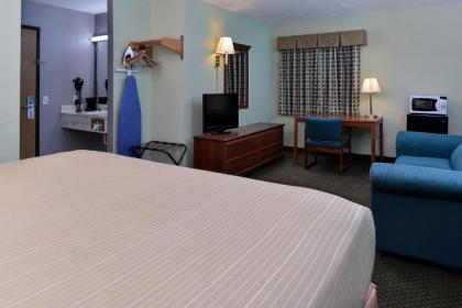 Americas Best Value Inn - Seymour - image 13