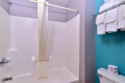 Americas Best Value Inn - Seymour - image 9