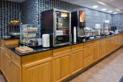 AmericInn by Wyndham Shakopee Near Canterbury Park - image 15