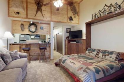 the treehouse Condominium Shaver Lake