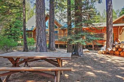 Shaver Lake Cabin with Hot tub Deck and trail Access California