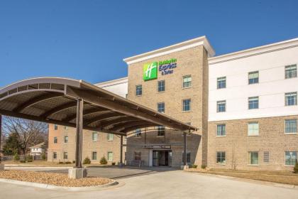Holiday Inn Express Shawnee an IHG Hotel - image 1