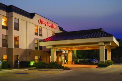 Hampton Inn Shawnee - image 1