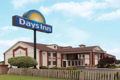 Days Inn by Wyndham Shawnee Pauls Valley