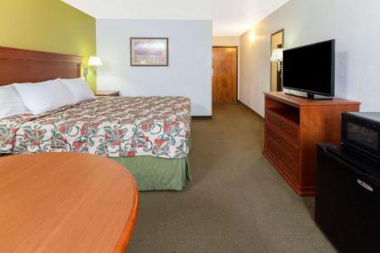 Days Inn by Wyndham Shawnee - image 8