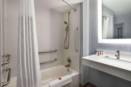 Baymont Inn & Suites Shawnee - image 12