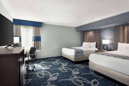 Baymont Inn & Suites Shawnee - image 2