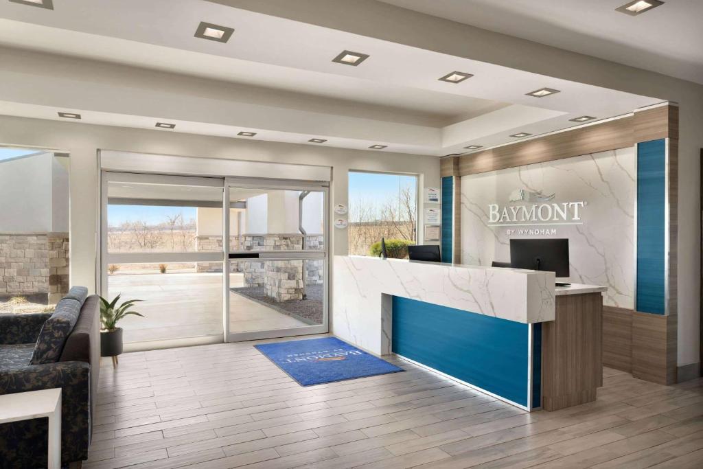 Baymont Inn & Suites Shawnee - image 3