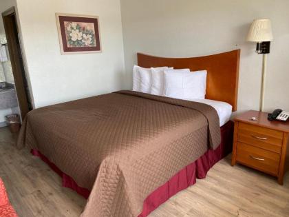 Colonial Inn - image 6