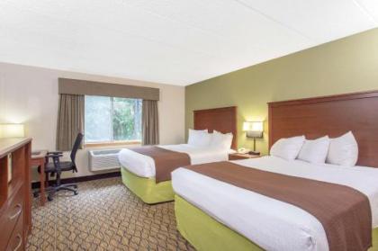 AmericInn by Wyndham Sheboygan - image 3