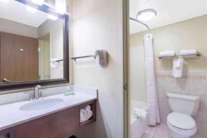 AmericInn by Wyndham Sheboygan - image 5