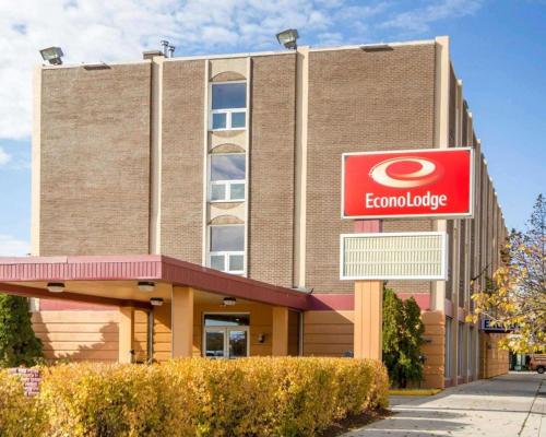 Econo Lodge Sheboygan - main image