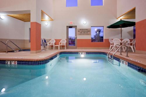 GrandStay Hotel & Suites Downtown Sheboygan - image 2