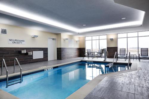 Fairfield Inn & Suites Sheboygan - image 3