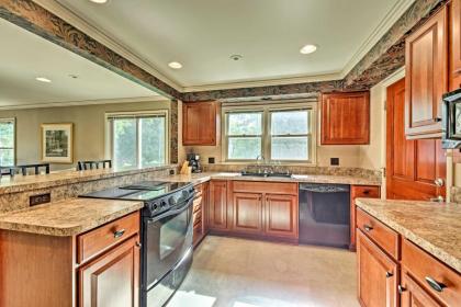 Quiet Apt Less Than 1 Mile to Lake Michigan and Downtown! - image 5