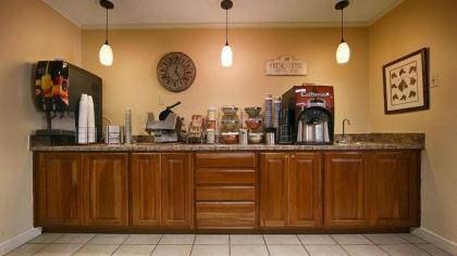 Best Western Shelbyville Lodge - image 11