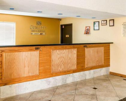 Quality Inn & Suites Shelbyville I-74 - image 4