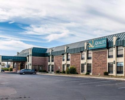 Quality Inn & Suites Shelbyville I-74 - image 8