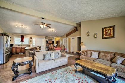 Shell Knob Home with Deck and Table Rock Lake View - image 3