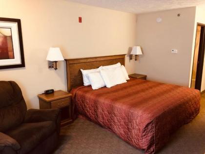 Shenandoah Inn & Suites - image 9