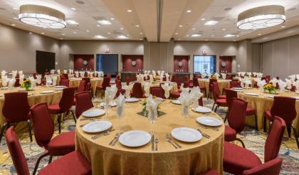 Crowne Plaza Shenandoah an IHG Hotel - image 11