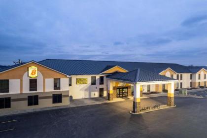 Super 8 by Wyndham Shepherdsville - image 1