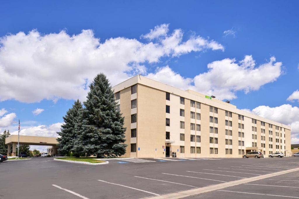 Holiday Inn Sheridan - Convention Center an IHG Hotel - main image