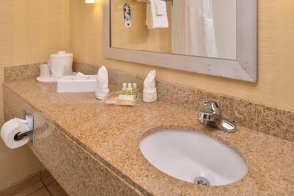 Holiday Inn Sheridan - Convention Center an IHG Hotel - image 13