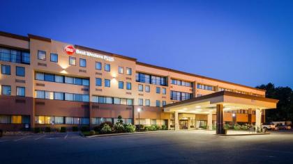 Best Western Plus Reading Inn & Suites