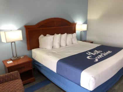 Days Inn by Wyndham Shorter - image 12