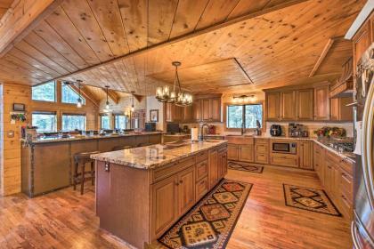 4500-Square-Foot Pinedale Cabin on 17 Acres!